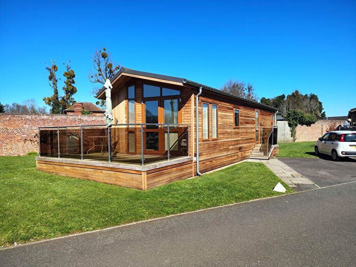 2 Bedroom Detached Bungalow For Sale In Chargers Paddock, Harleyford, SL7
