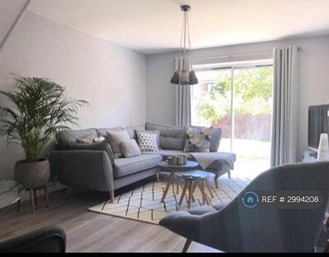 2 Bedroom Semi-Detached House To Rent In Barker Close, Stafford, ST16