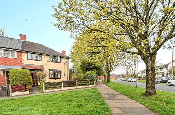 3 Bedroom Semi Detached House For Sale In Nowell Road, Middleton, Manchester, M24