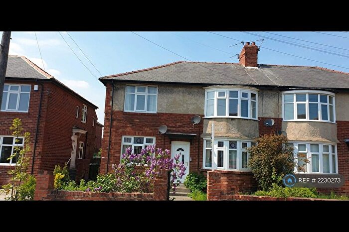 2 Bedroom Flat To Rent In Ferndene Grove, Newcastle Upon Tyne, NE7