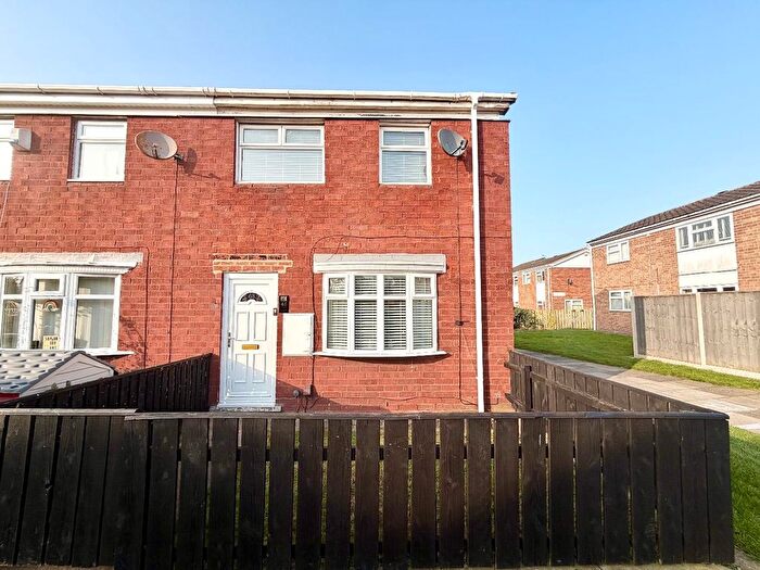 3 Bedroom End Of Terrace House For Sale In Longbeck Way, Thornaby, Stockton-On-Tees, TS17
