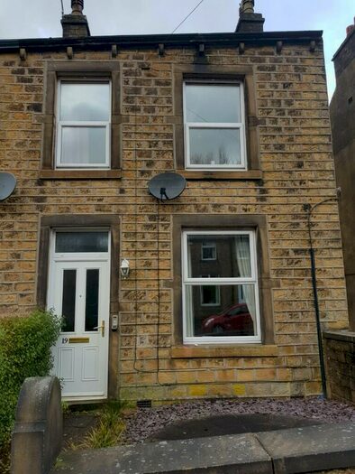 2 Bedroom Semi-Detached House To Rent In Carrs Street, HD7