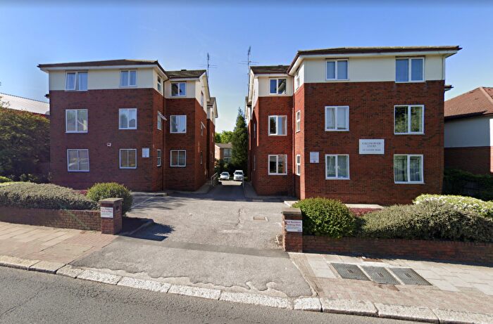 2 Bedroom Flat To Rent In Collingwood Court, Station Road, Barnet, EN5