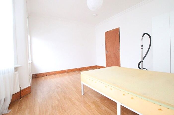1 Bedroom Terraced House To Rent In Roseberry Gardens, London, N4