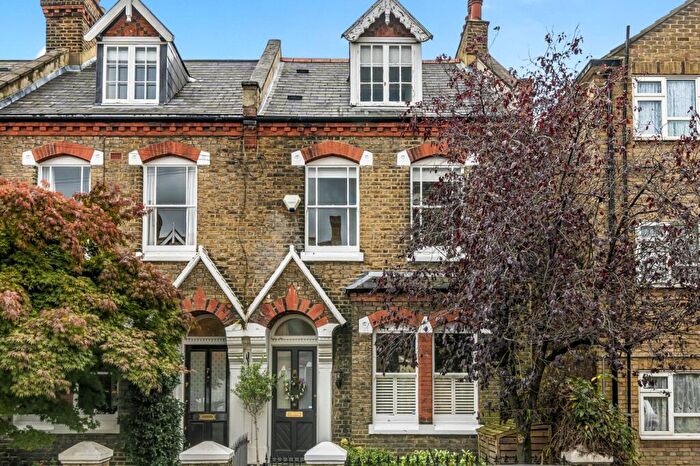 4 Bedroom End Of Terrace House To Rent In Quentin Road London, SE13