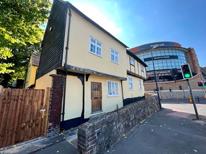 1 Bedroom Property To Rent In The Weavers, - Nelsons Yard, ME14