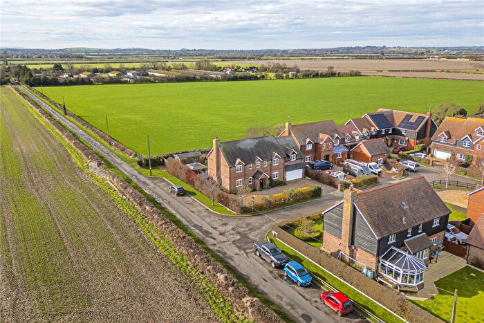 5 Bedroom Detached House For Sale In Beacon View, Northall, Buckinghamshire, LU6