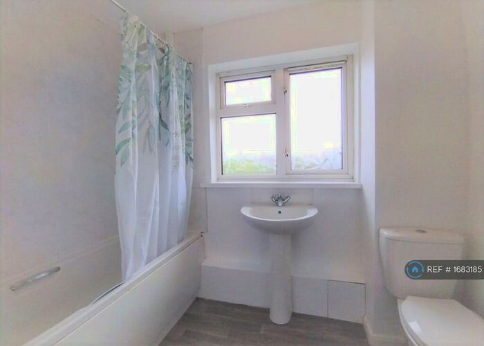 2 Bedroom Flat To Rent In Wordsworth Road, Bedworth, CV12