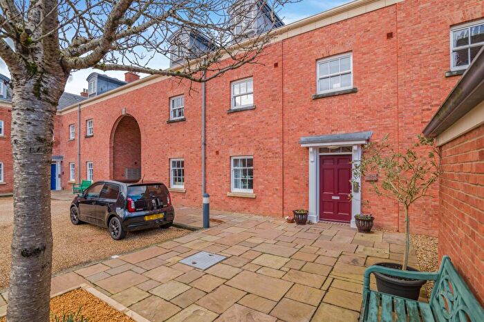 2 Bedroom Flat For Sale In The Mount, Chepstow, Mount Way, NP16