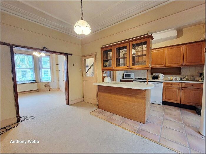 3 Bedroom Terraced House For Sale In Maryland Road, Wood Green, N22