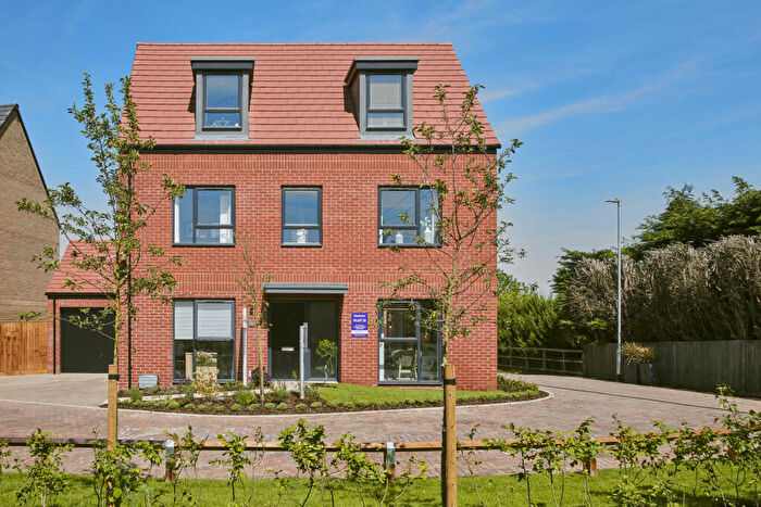 5 Bedroom Detached House For Sale In The Appleyard, Greenfield Road, Flitton, MK45