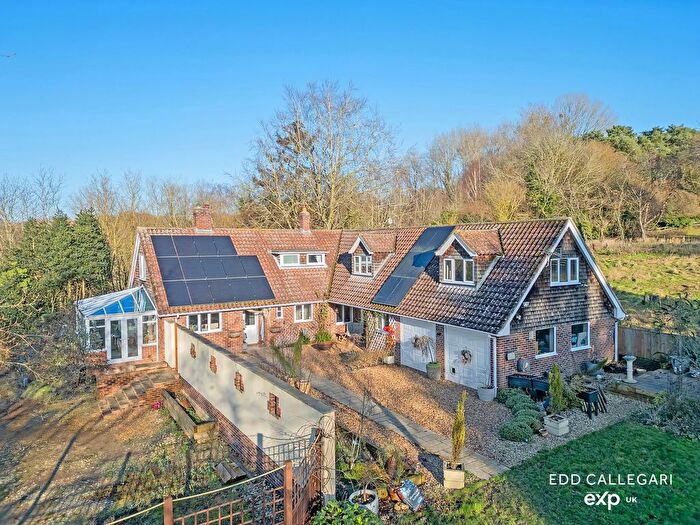 4 Bedroom Detached House For Sale In Green Acres, Hook Lane, Hadleigh, Ipswich, IP7