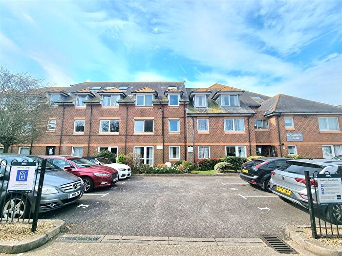 1 Bedroom Flat For Sale In Homeryde House, High Street, Lee-On-The-Solent, PO13