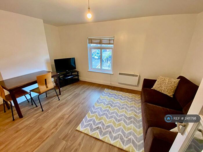 1 Bedroom Flat To Rent In Springfield Road, Chelmsford, CM2