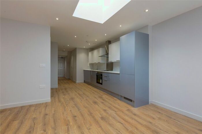 1 Bedroom Flat To Rent In Calverley Road, Tunbridge Wells, Kent, TN1