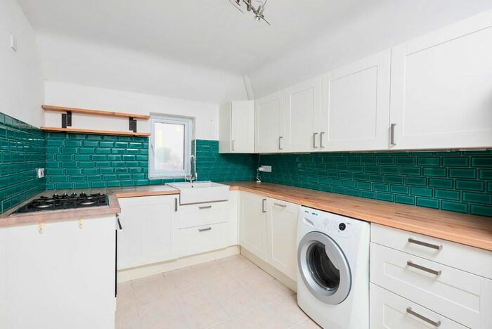 2 Bedroom Property To Rent In Claremont Buildings, Bath, BA1