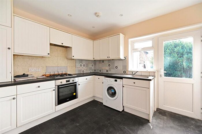 1 Bedroom House To Rent In Burnham Avenue, Bognor Regis, PO21