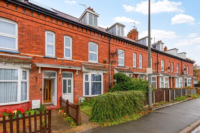 5 Bedroom Terraced House For Sale In Wainfleet Road, Skegness, PE25