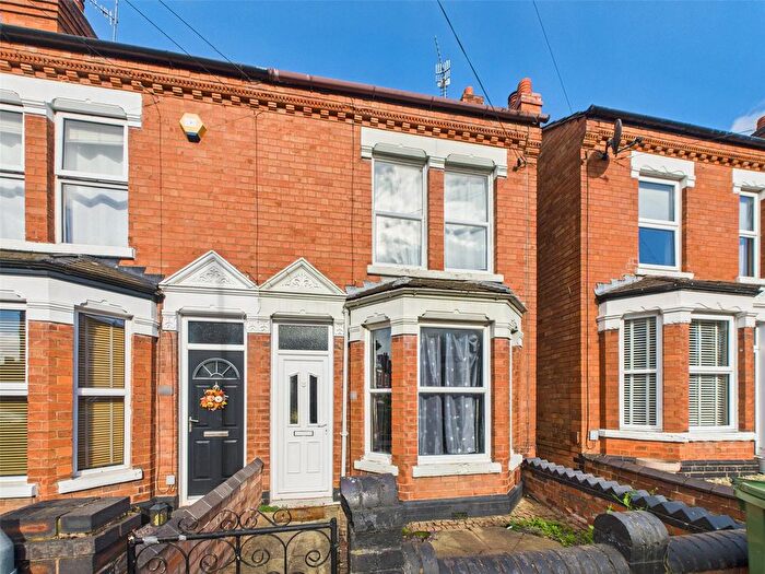 3 Bedroom End Terrace House For Sale In Rogers Hill, Worcester, Worcestershire, WR3