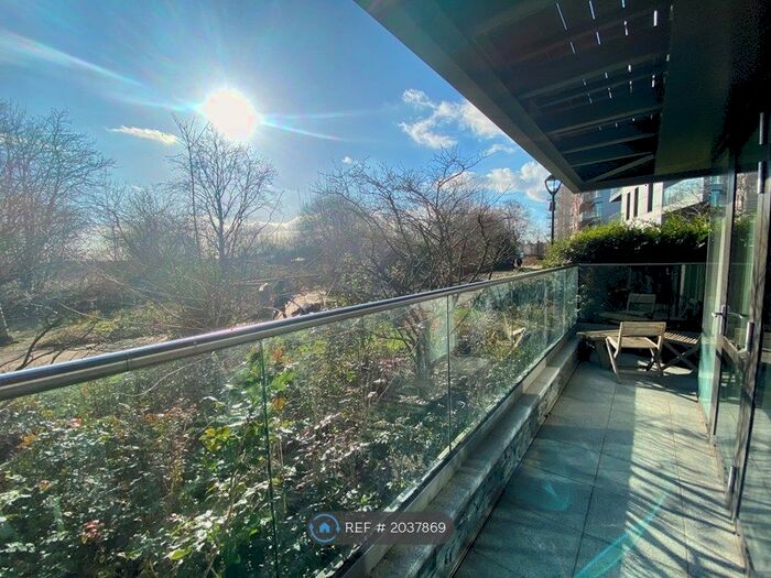 2 Bedroom Flat To Rent In Rivulet Apartments, London, N4