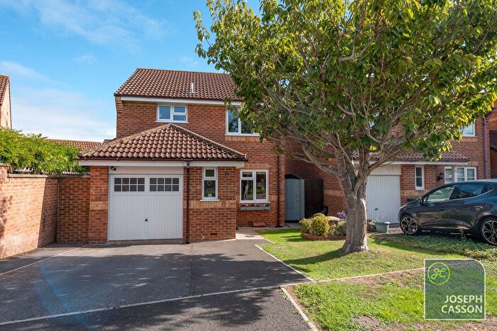 3 Bedroom Detached House For Sale In Alder Close, North Petherton, TA6