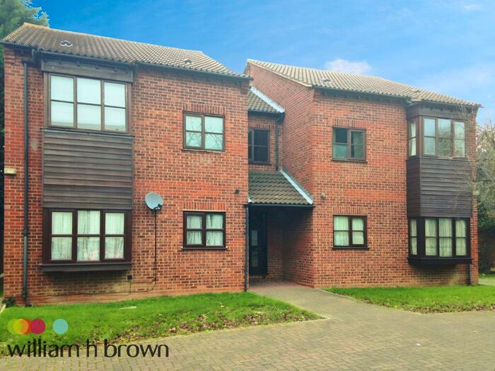 1 Bedroom Apartment To Rent In Runnymede Court, Runnymede Road, Stanford-Le-Hope, SS17