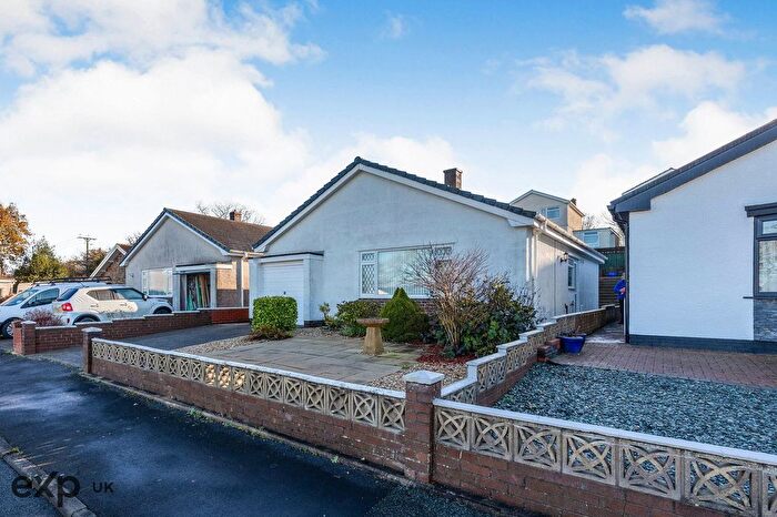 3 Bedroom Bungalow For Sale In Elder Grove, Carmarthen, SA31