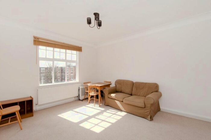Studio To Rent In Belsize Grove, Belsize Park NW3