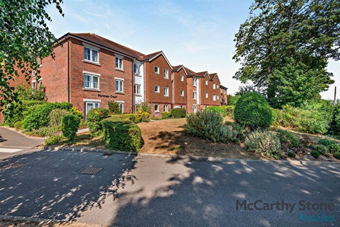 1 Bedroom Flat For Sale In Portman Court, Grange Road, Uckfield, East Sussex, TN22