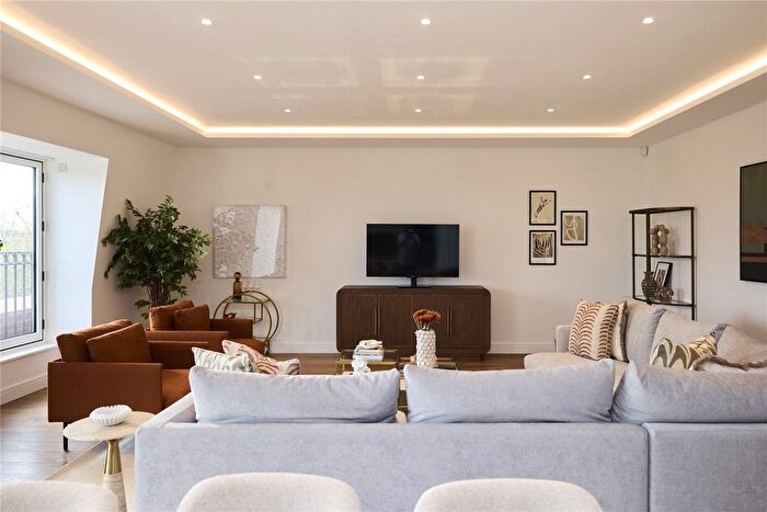 3 Bedroom Flat To Rent In Bayswater Road, London, W2