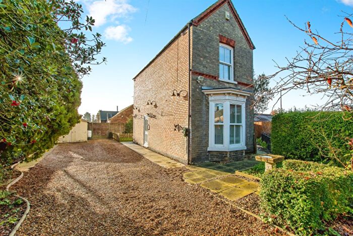 2 Bedroom Detached House For Sale In West Street, Long Sutton, Spalding, PE12