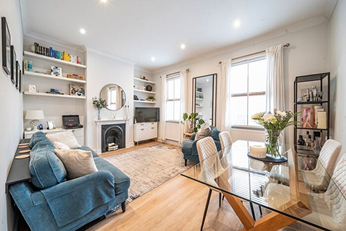 3 Bedroom Flat For Sale In Abercrombie Street, Battersea, London, SW11