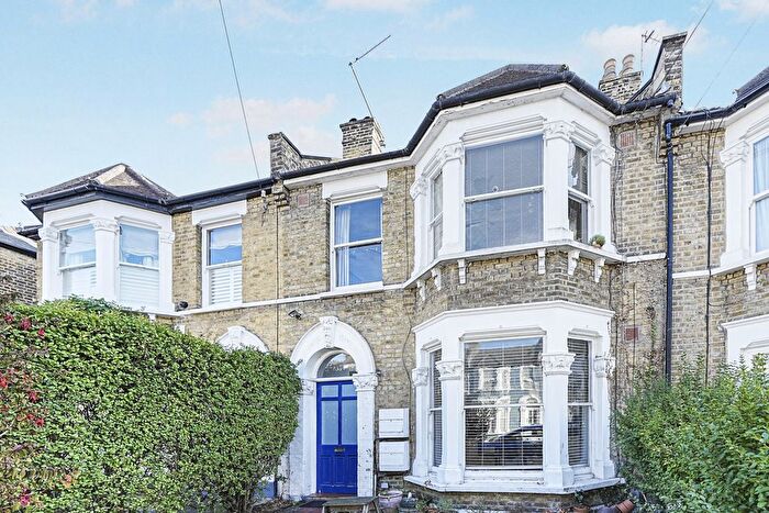 2 Bedroom Flat To Rent In Arngask Road, London, SE6