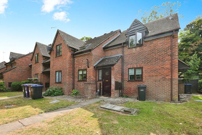 1 Bedroom Maisonette For Sale In King James Way, Royston, SG8