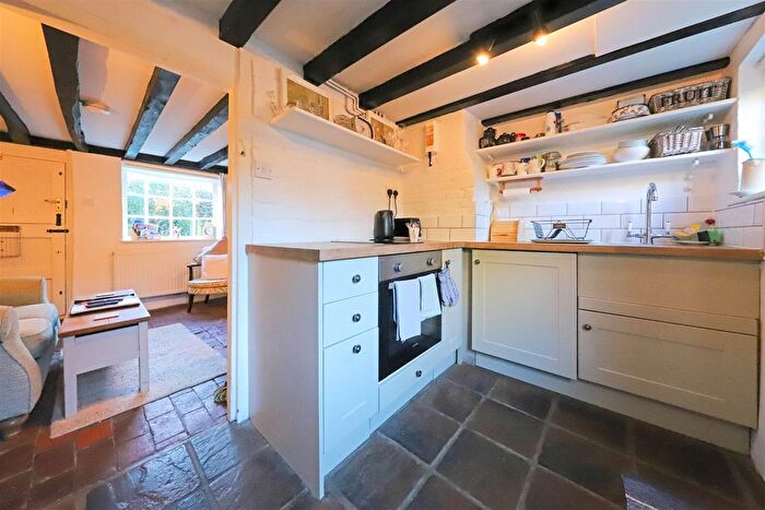 1 Bedroom Cottage For Sale In Sir Georges Place, Steyning, BN44