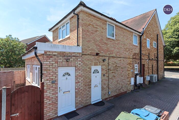 Studio To Rent In St. Albans Road, Watford, Hertfordshire, WD25