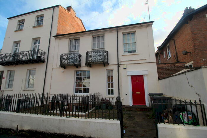 2 Bedroom Flat To Rent In Flat, Charlotte Street, Leamington Spa, CV31