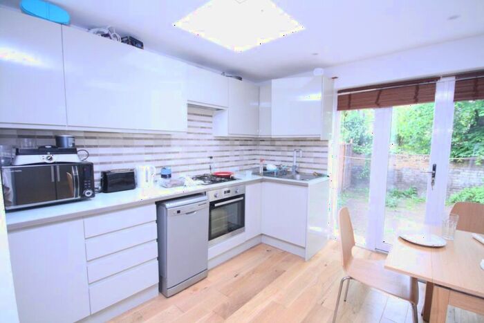 4 Bedroom Terraced House To Rent In Carol Street, Camden, NW1