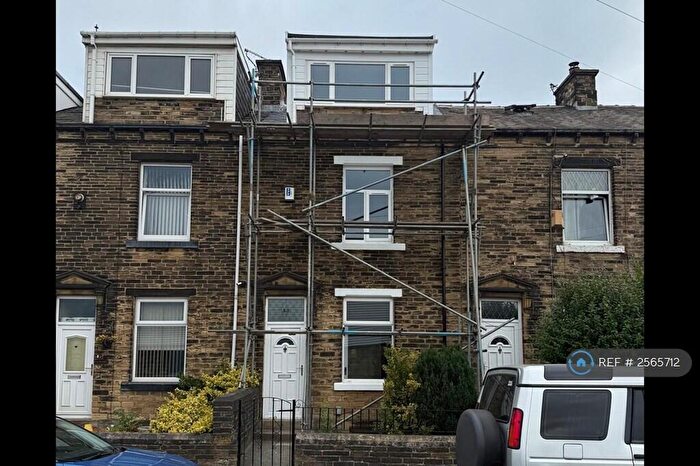 4 Bedroom Terraced House To Rent In Westbury Street, Bradford, BD4