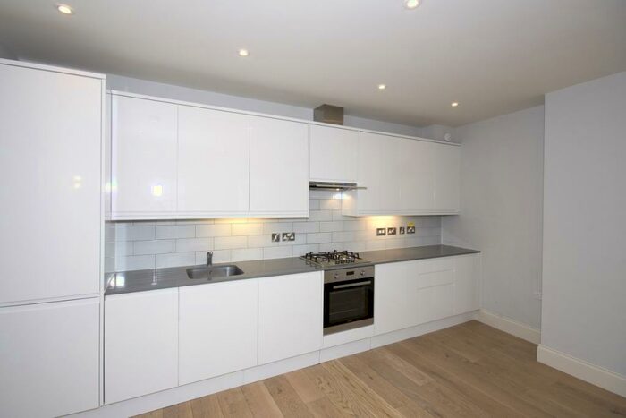 2 Bedroom Apartment To Rent In Market Square, Bicester, OX26
