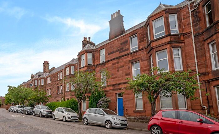 3 Bedroom Flat To Rent In West Savile Terrace, Blackford, Edinburgh, EH9