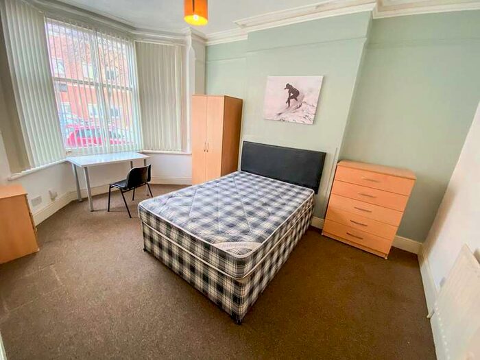 7 Bedroom House To Rent In Hinckley Road, Leicester, , LE3