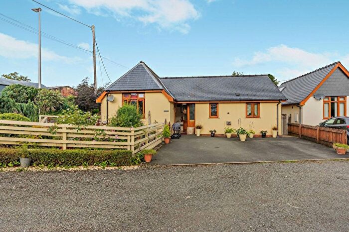 2 Bedroom Bungalow For Sale In Llanbrynmair, SY19