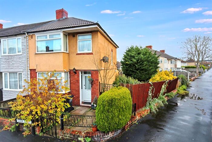 3 Bedroom End Of Terrace House For Sale In Cook Street, Avonmouth, Bristol, BS11
