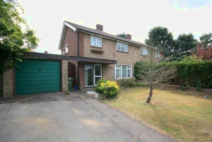 5 Bedroom Semi-Detached House To Rent In Hunts Close, Guildford, GU2