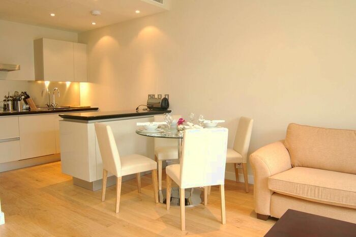 1 Bedroom Flat To Rent In Grosvenor Waterside, Pimlico, London, SW1W