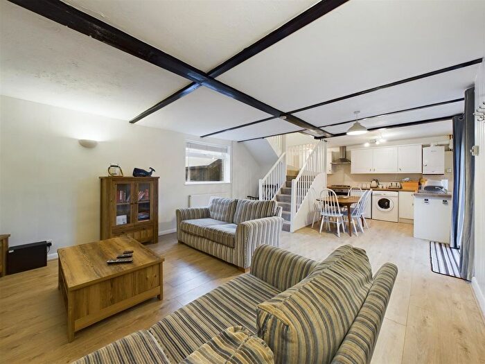 3 Bedroom Cottage For Sale In High Street, East Runton, Cromer, NR27