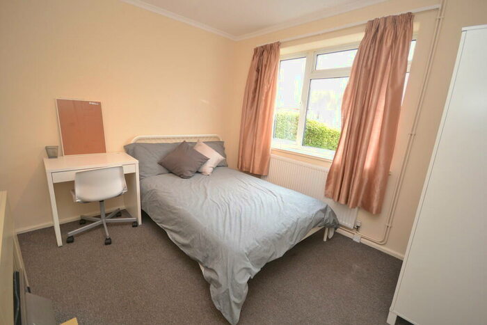 3 Bedroom Semi-Detached House To Rent In Shelley Avenue, Clifton, NG11