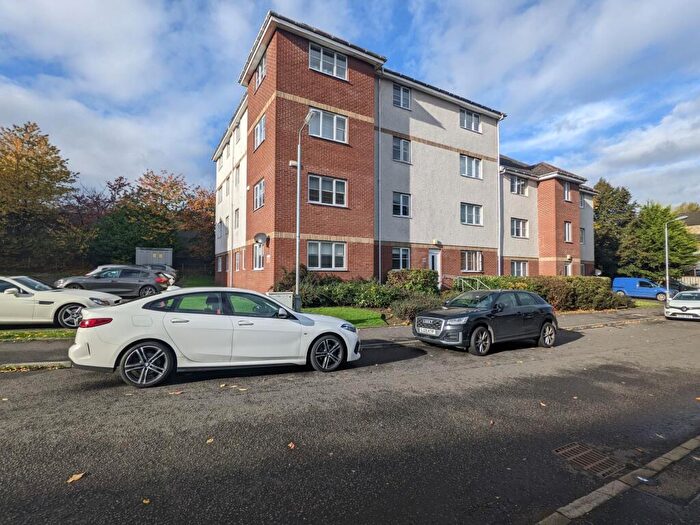 2 Bedroom Flat To Rent In Eversley Street, Tollcross Glasgow, G32