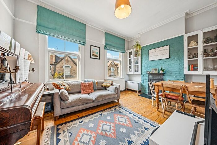2 Bedroom Maisonette For Sale In Studland Street, Hammersmith, London, W6